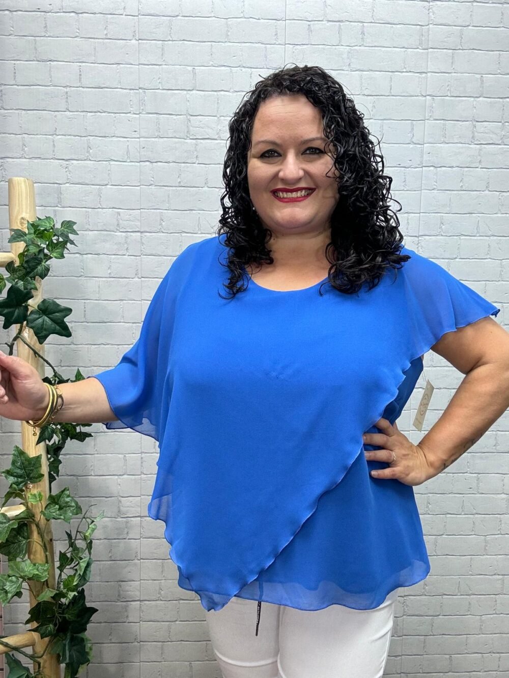 Blusa capas lisa Azul Klein T-M/3XL De Gasa