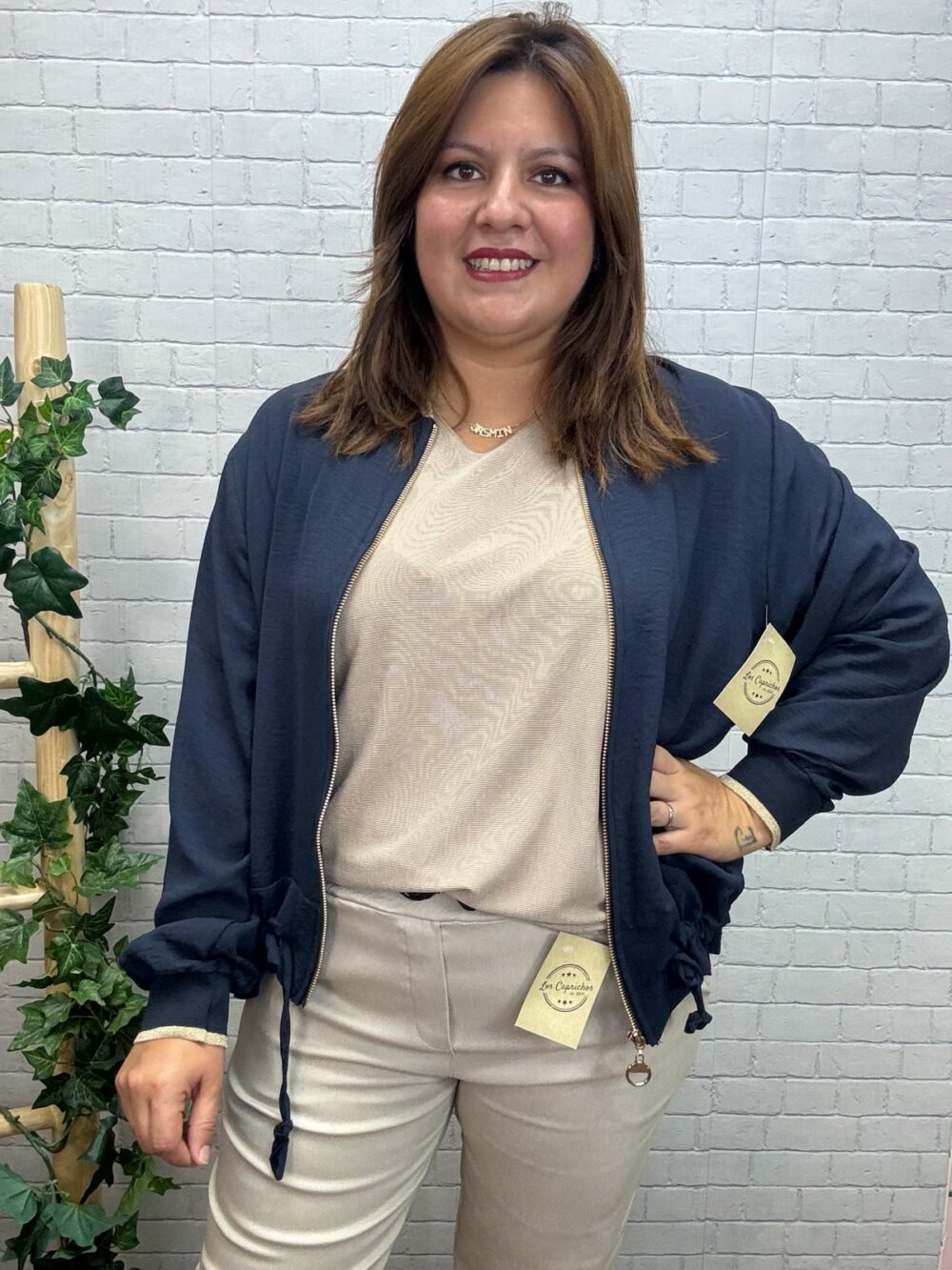 Bomber Silvana Con Toques Dorados T-44/52