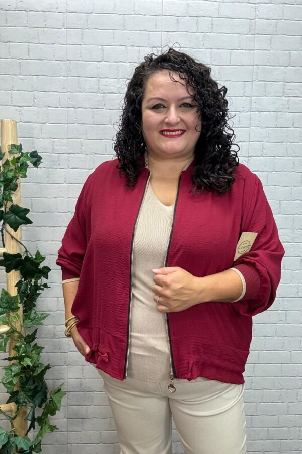 Bomber Silvana Con Toques Dorados T-44/52