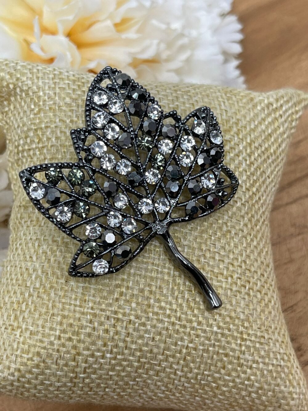 Broche Hoja