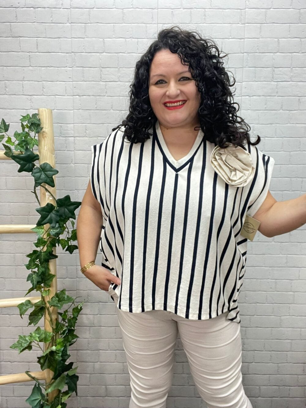 Camiseta Carla T-44/52 Con Flor