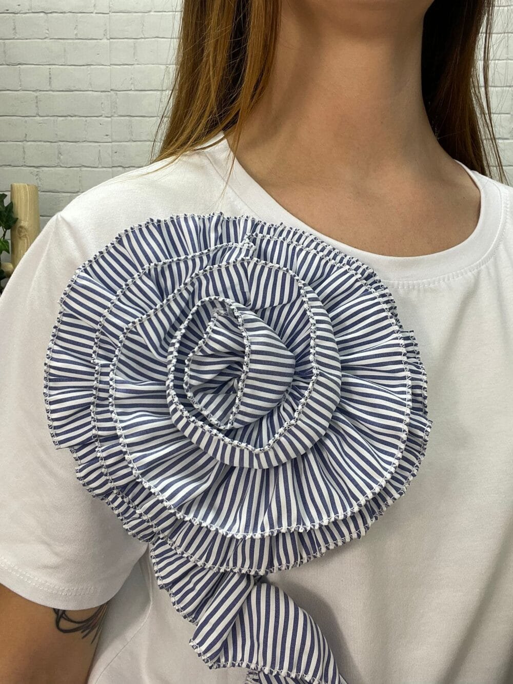 Camiseta Irina T-36/44 Con Flor - Imagen 7
