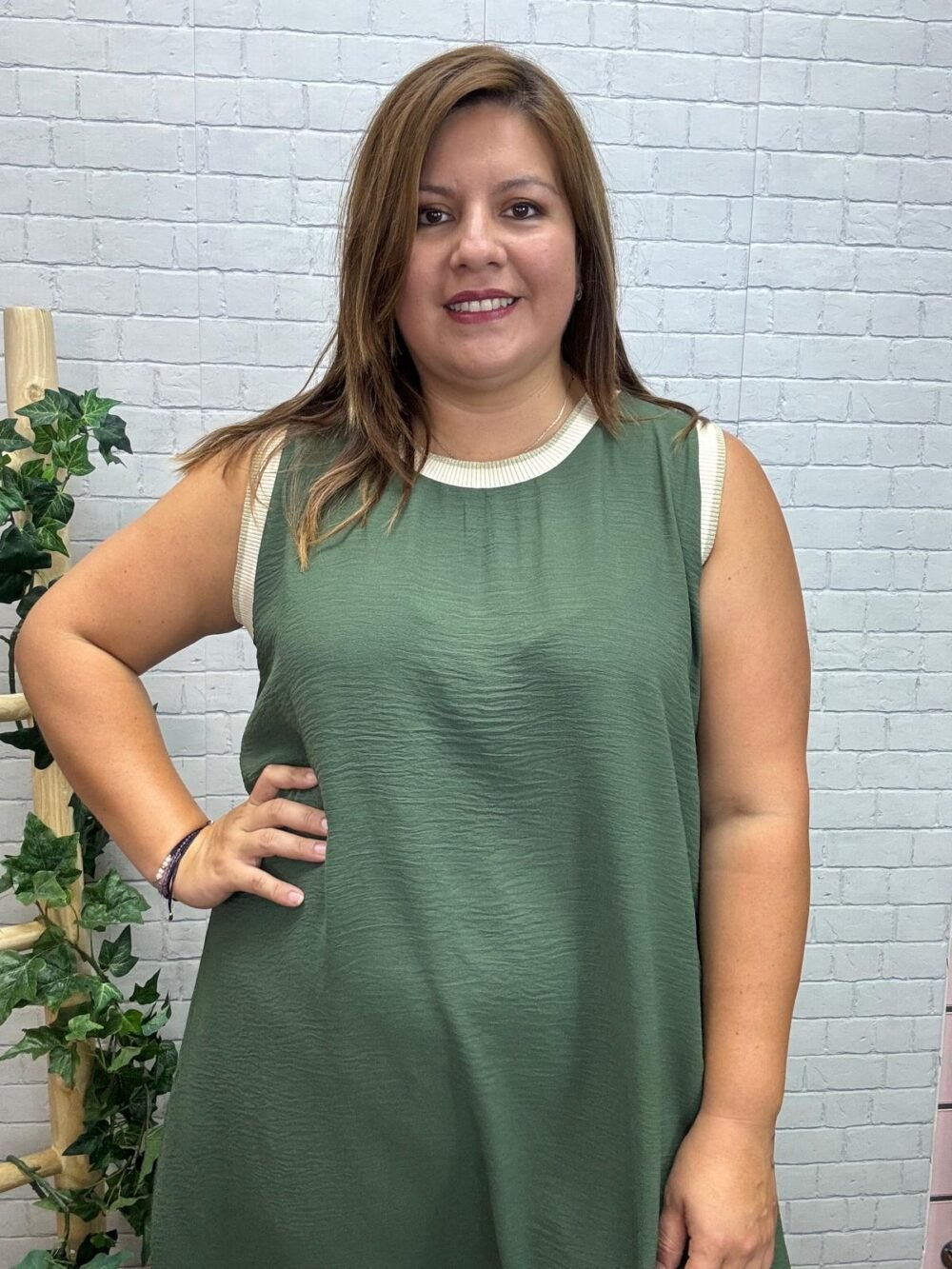 Vestido Loren T-46/54 De Corte Recto - Imagen 2