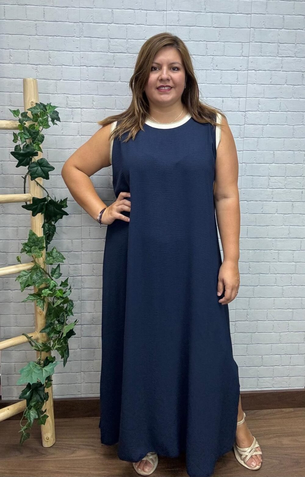 Vestido Loren T-46/54 De Corte Recto - Imagen 12