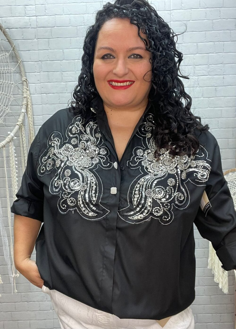 Camisa Susan con pedrería T-46/52 Curvy