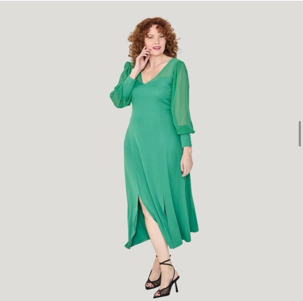 Vestido Nora T-48/50 Mangas Tul