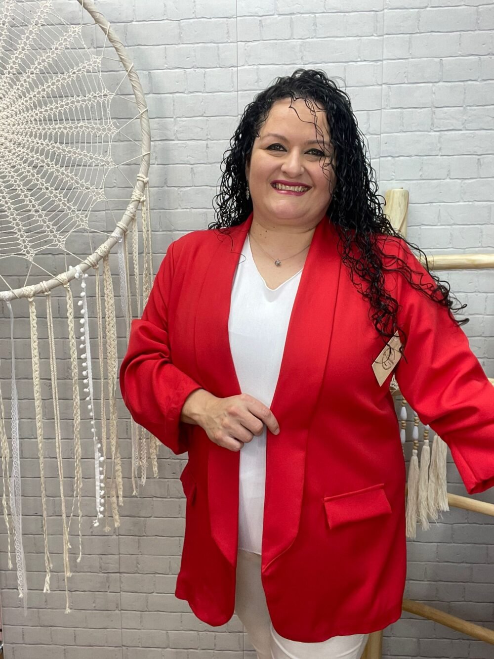 Americana Curvy Bea t-46/52 manga drapeada, forro y hombrera