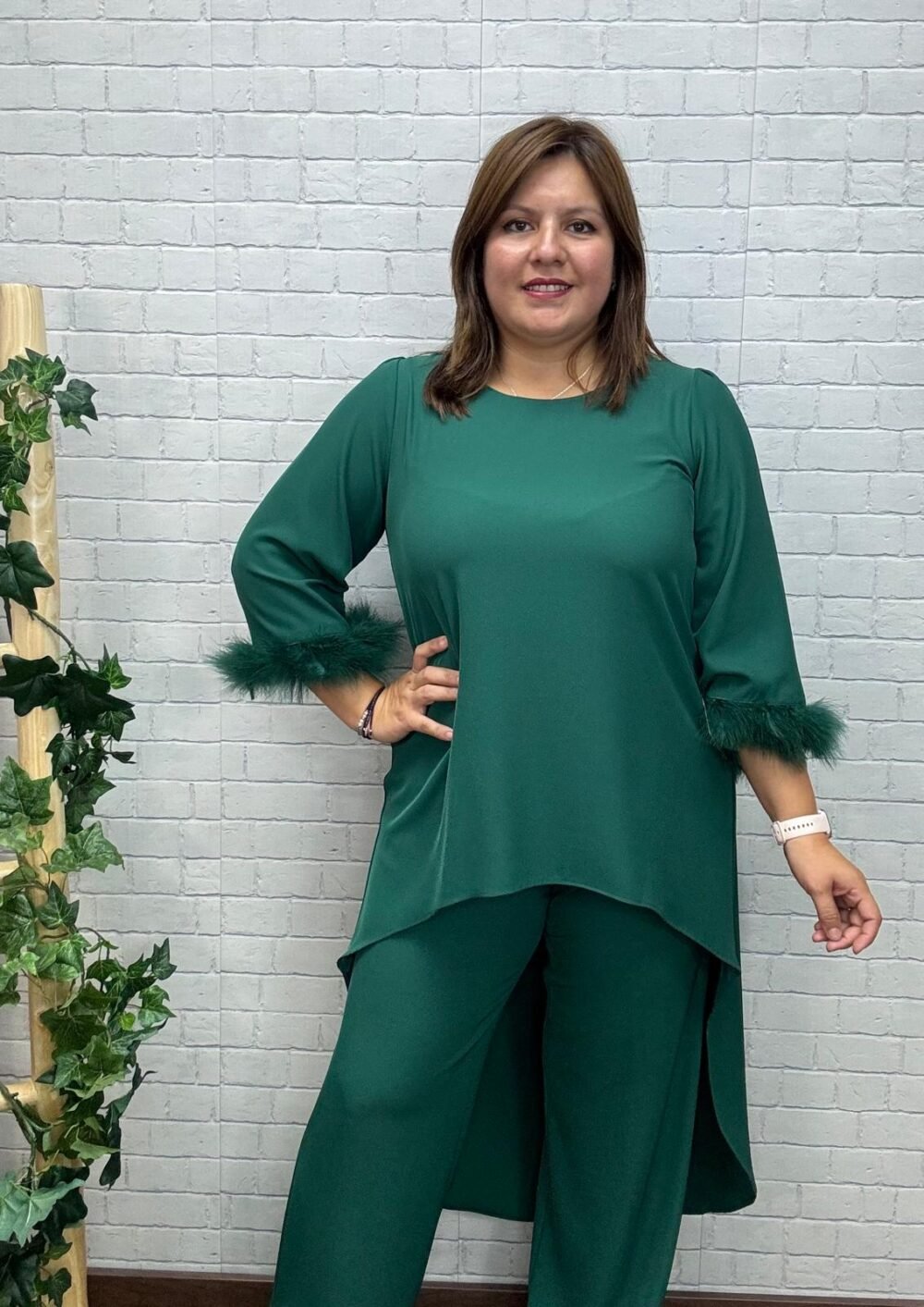 Conjunto Ximena Verde T-44/54 Con Plumas