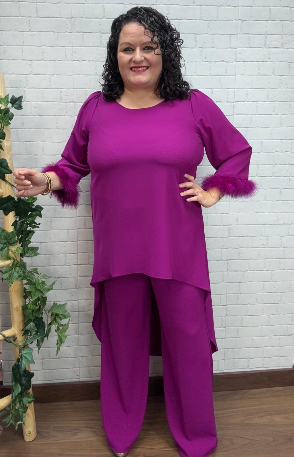 Conjunto Ximena T-48/52 Con Plumas