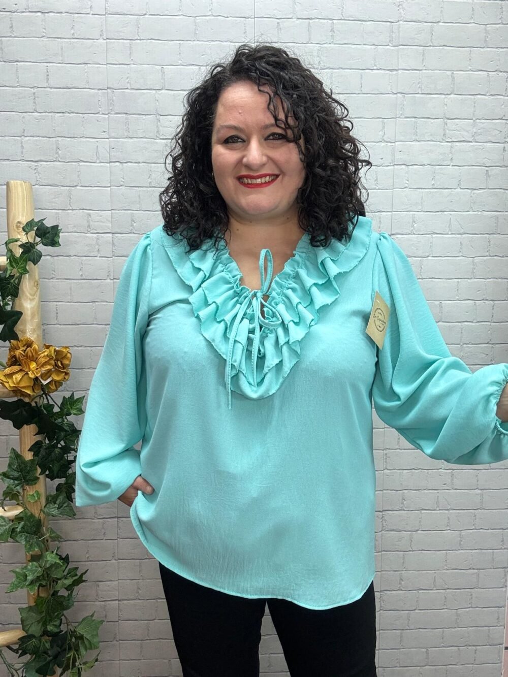 Blusa Lara T-46/52 Con Volantes