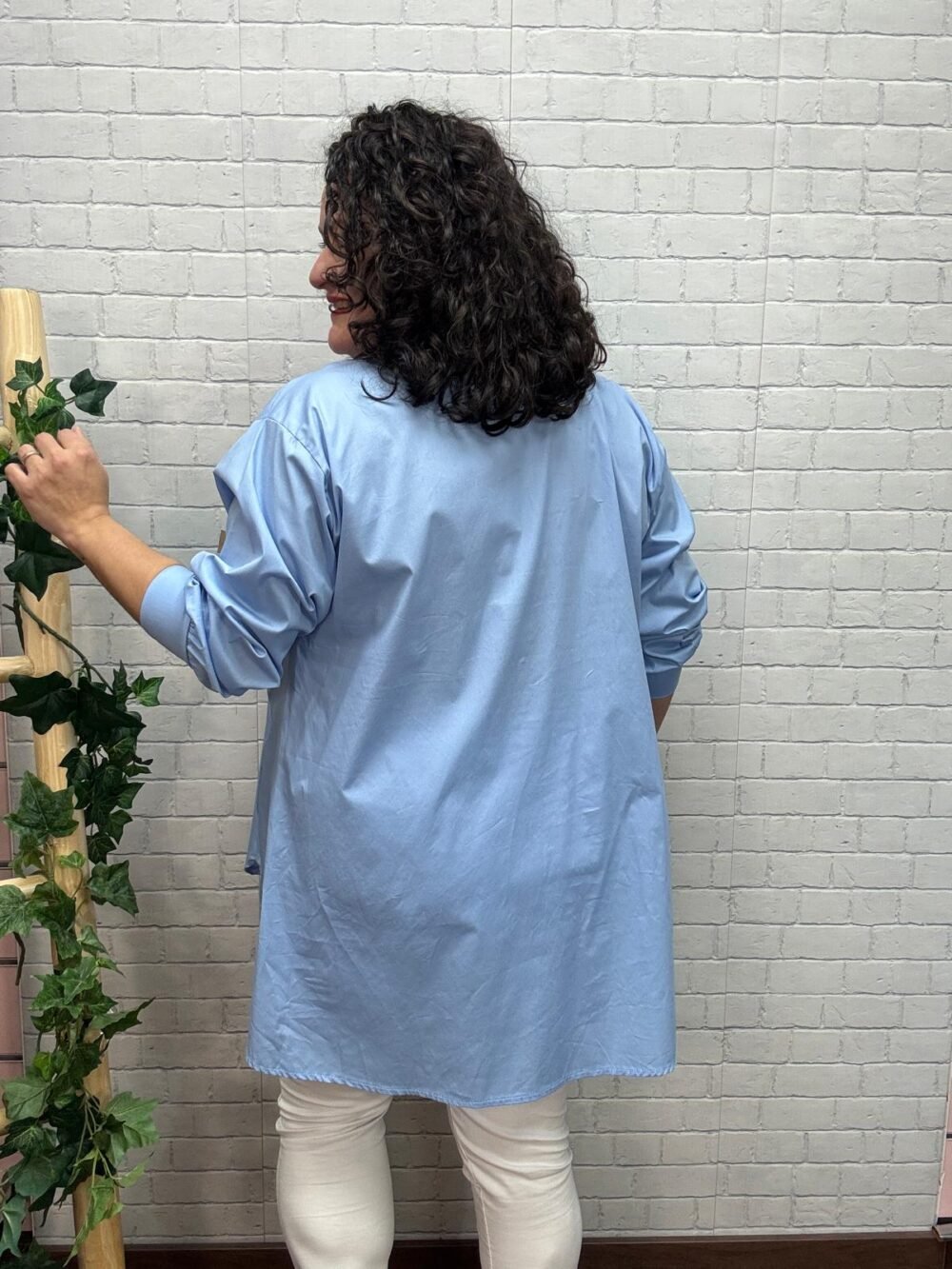 Camisa Agara T-46/52 Con Flores