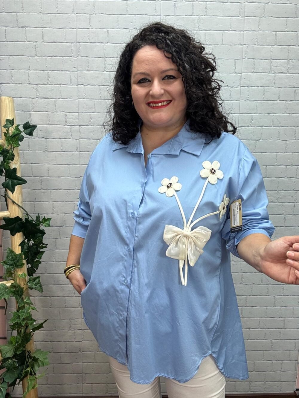Camisa Agara T-46/52 Con Flores