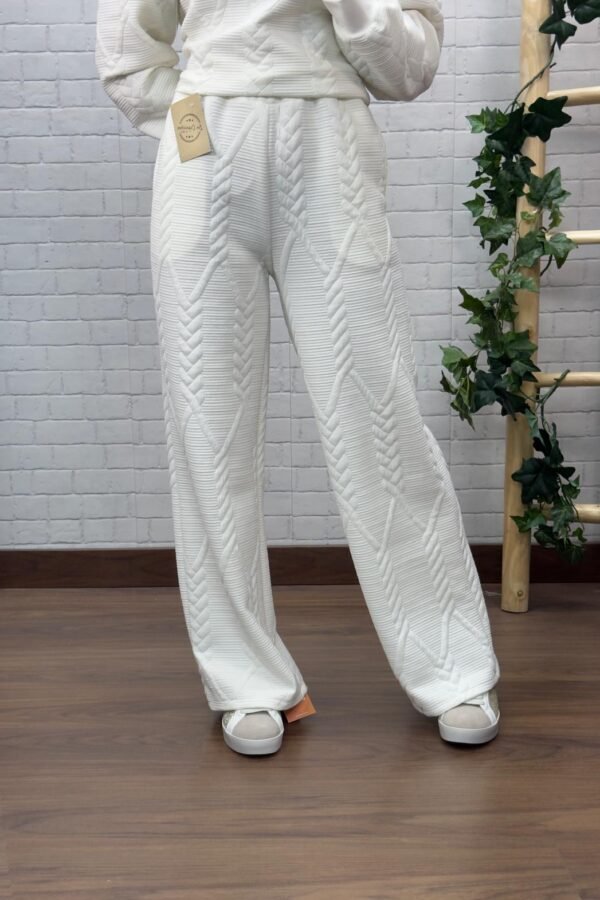 Pantalón Rosana T-M/2XL Dibujo En Relieve