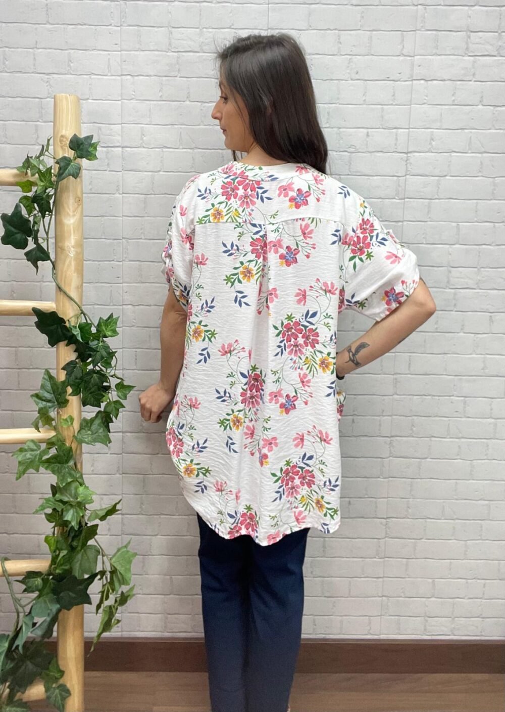 Blusa Flora T-36/50 Con Flores - Imagen 4