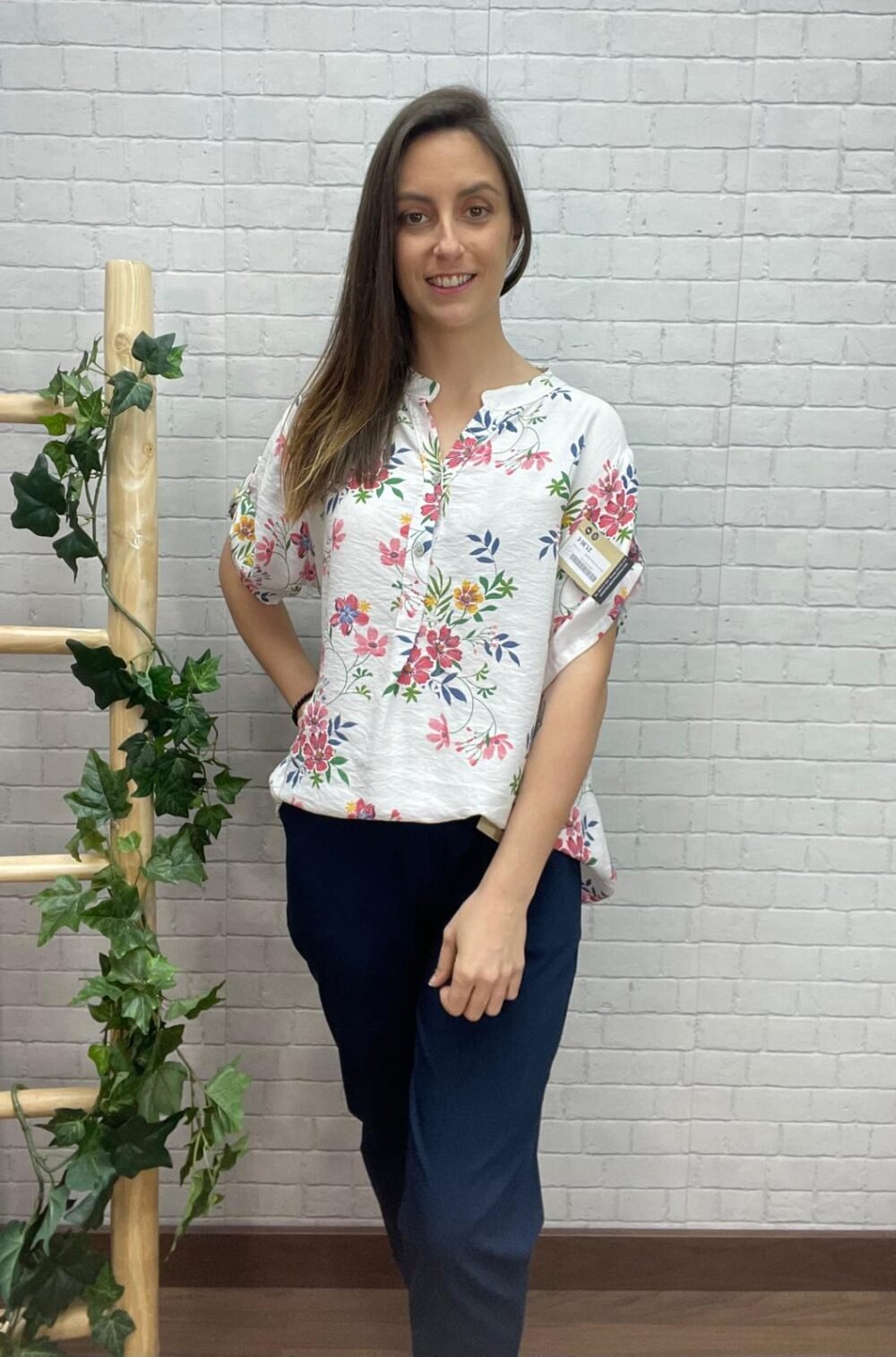 Blusa Flora T-36/50 Con Flores - Imagen 3
