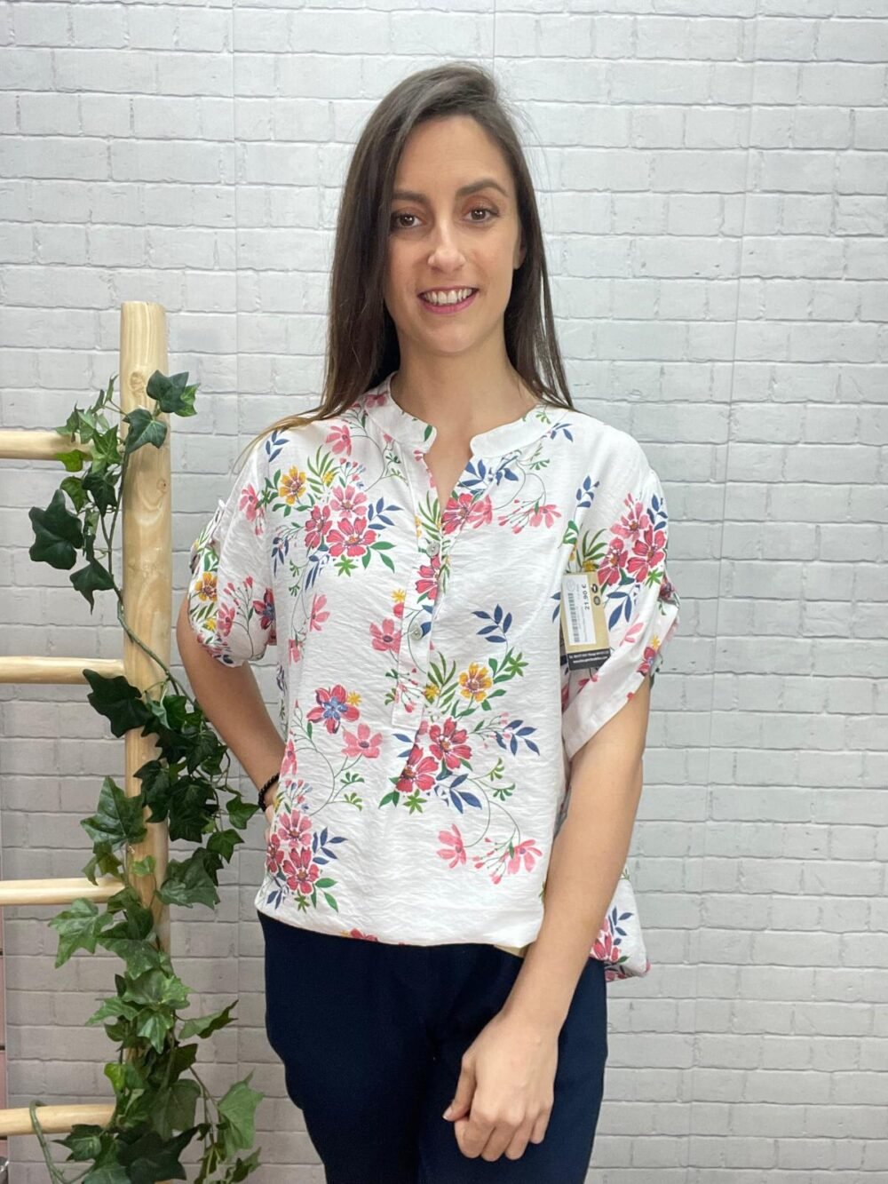 Blusa Flora T-36/50 Con Flores - Imagen 2