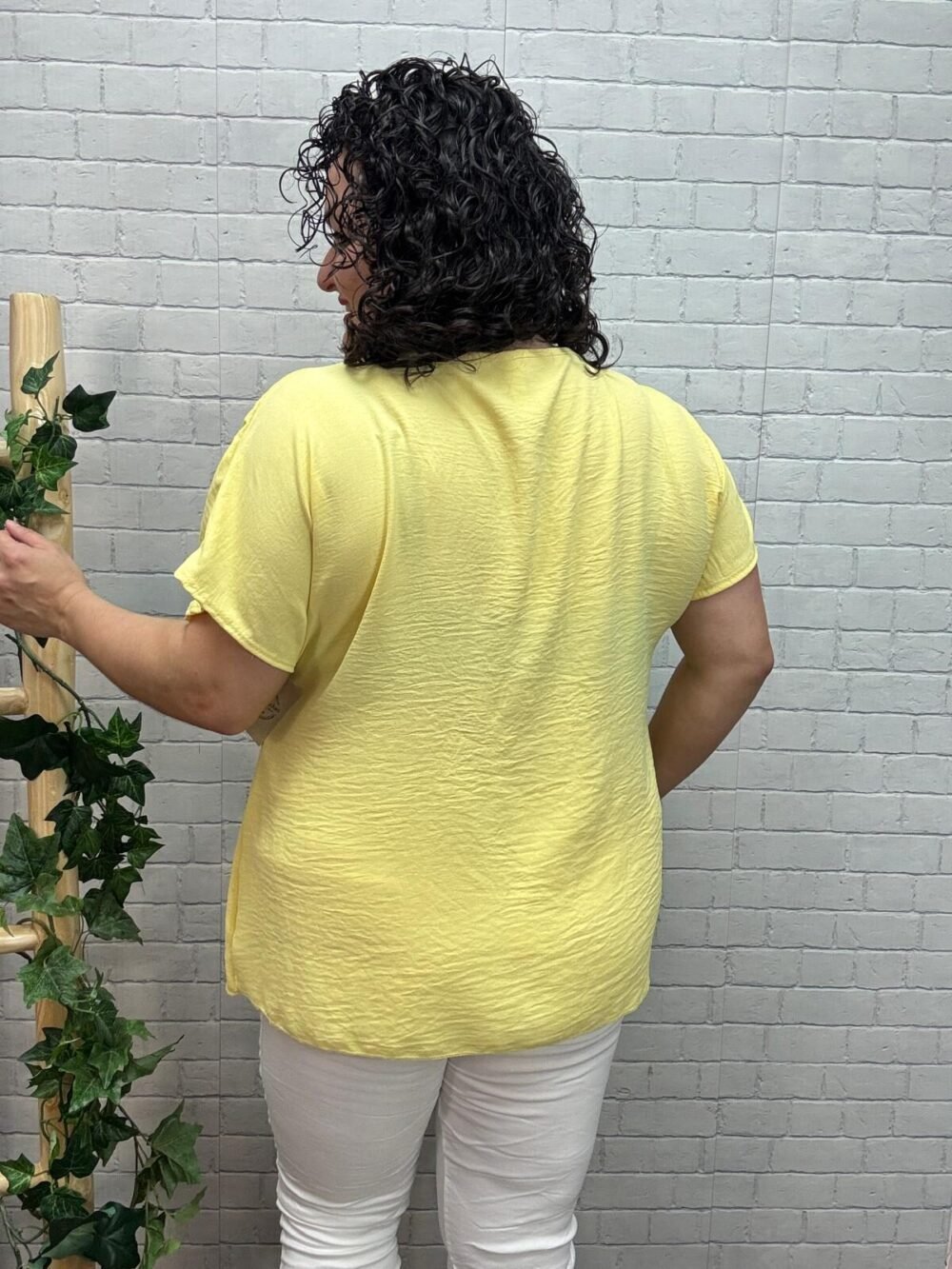 Blusa Marisol T-44/54 con Flor decorativa - Imagen 3