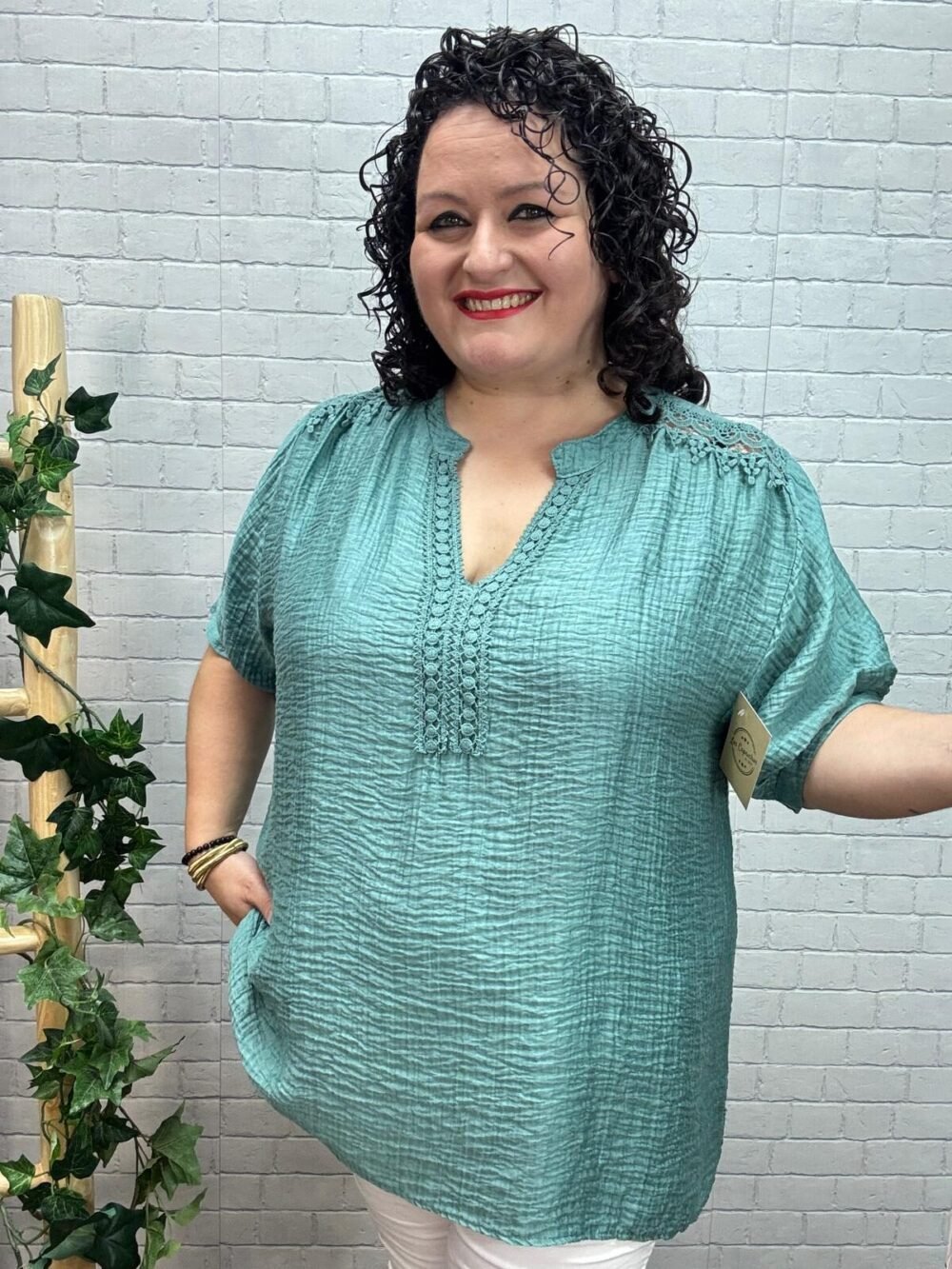 Blusa Teresa T-44/54 con Encaje