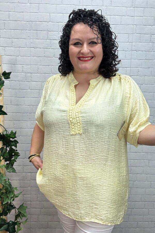 Blusa Teresa T-44/54 con Encaje