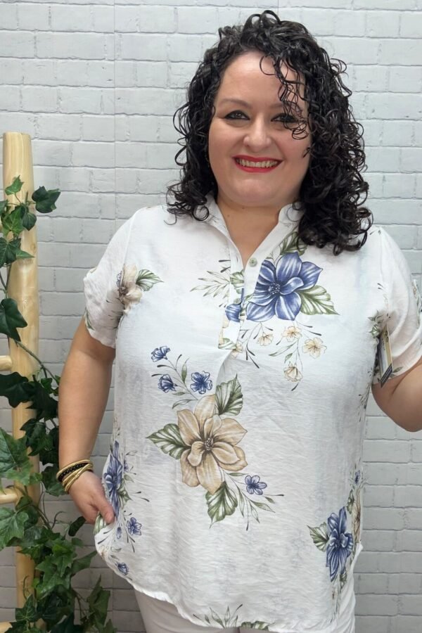Blusa Velma T-44/52 con estampado Floral