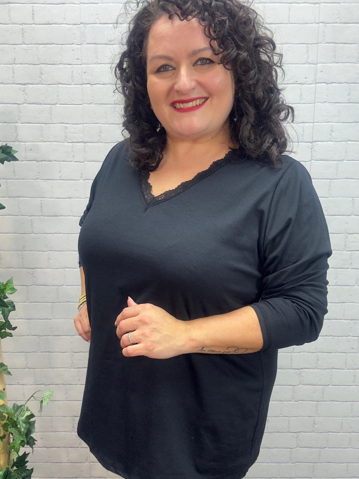 Camiseta Ever T-44/54 con Encaje en el Escote - Imagen 9