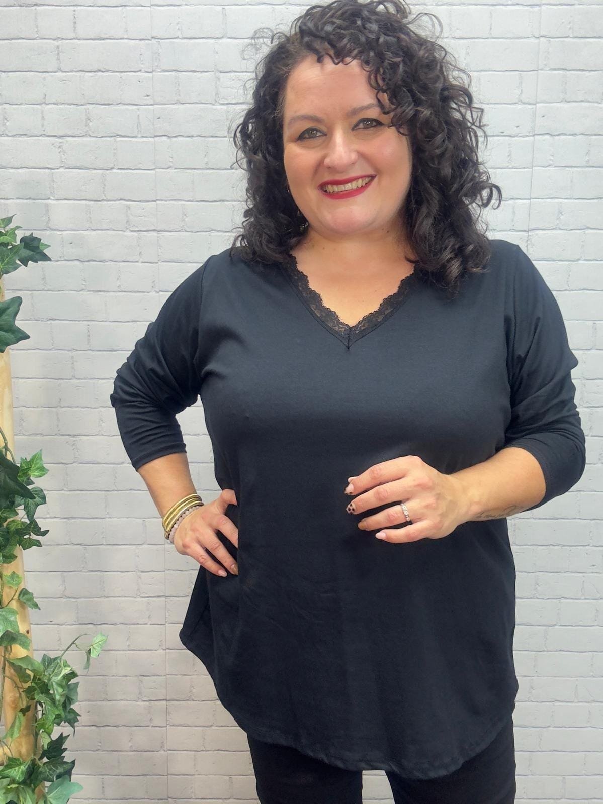 Camiseta Ever T-44/54 con Encaje en el Escote - Imagen 8