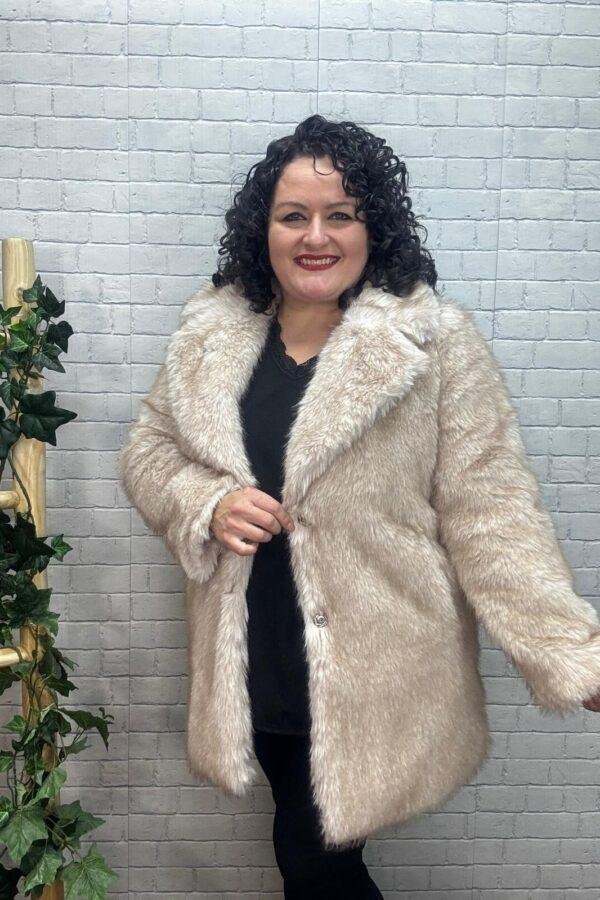 Chaqueta Ursula T-42/50 Con Pelo