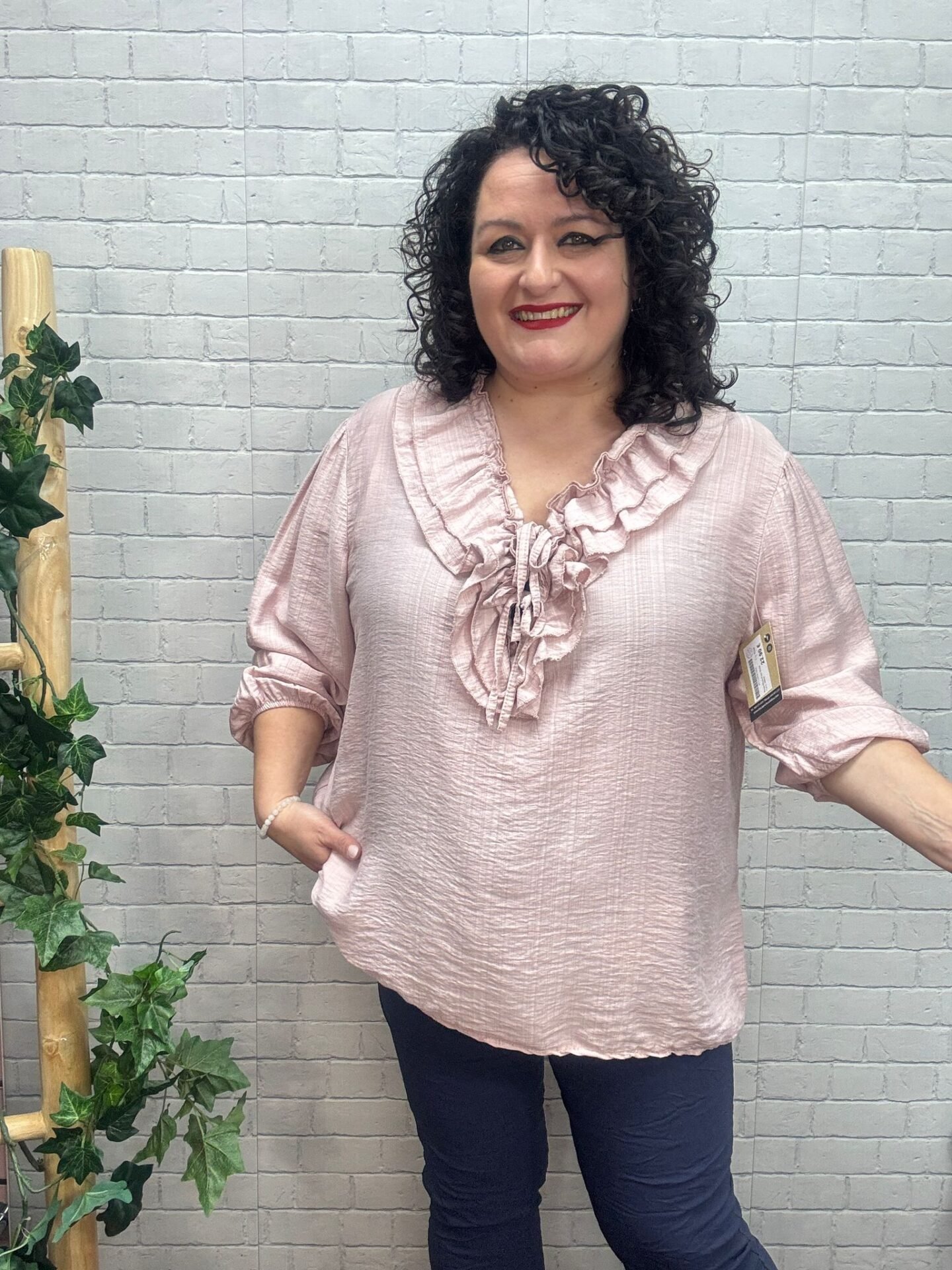 Blusa Maya Rosa T-50/54 Con Volantes