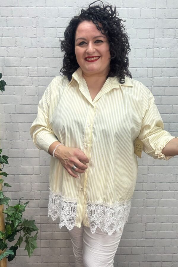 Camisa Dalia Amarillo T-50/56 Con Puntilla