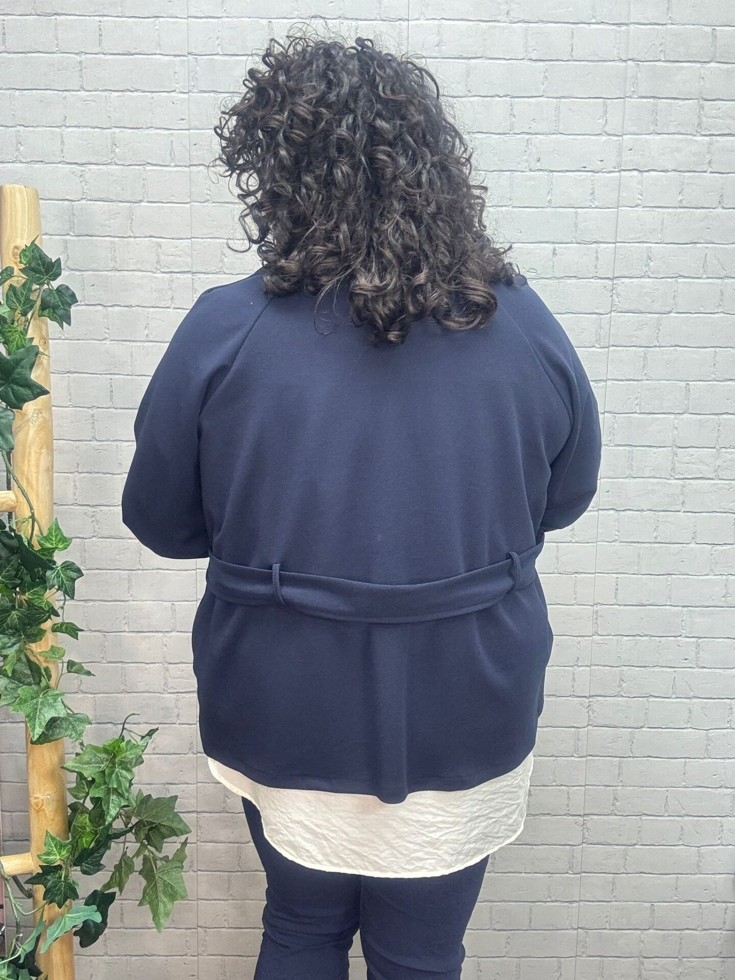 Chaqueta Violeta Azul Marino T-50/54 Con Cinturón