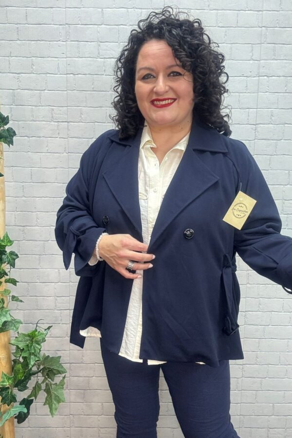 Chaqueta Violeta Azul Marino T-50/54 Con Cinturón