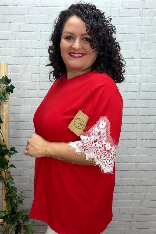 Camiseta Carlota Roja T-46/52 Manga Con Encaje