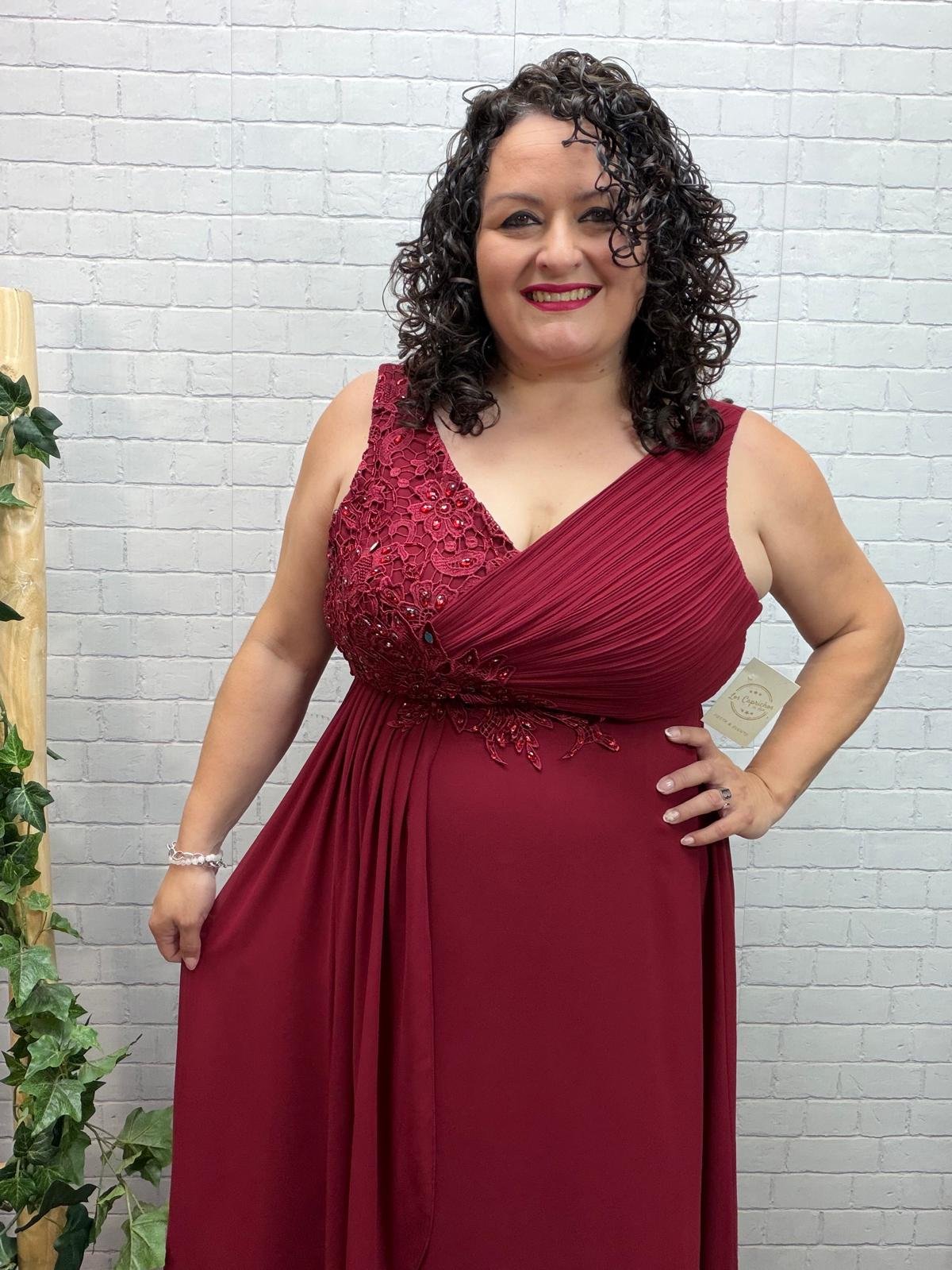 Vestido Ahana Granate T-L/XL-3XL/4XL Con Pedrería - Imagen 4