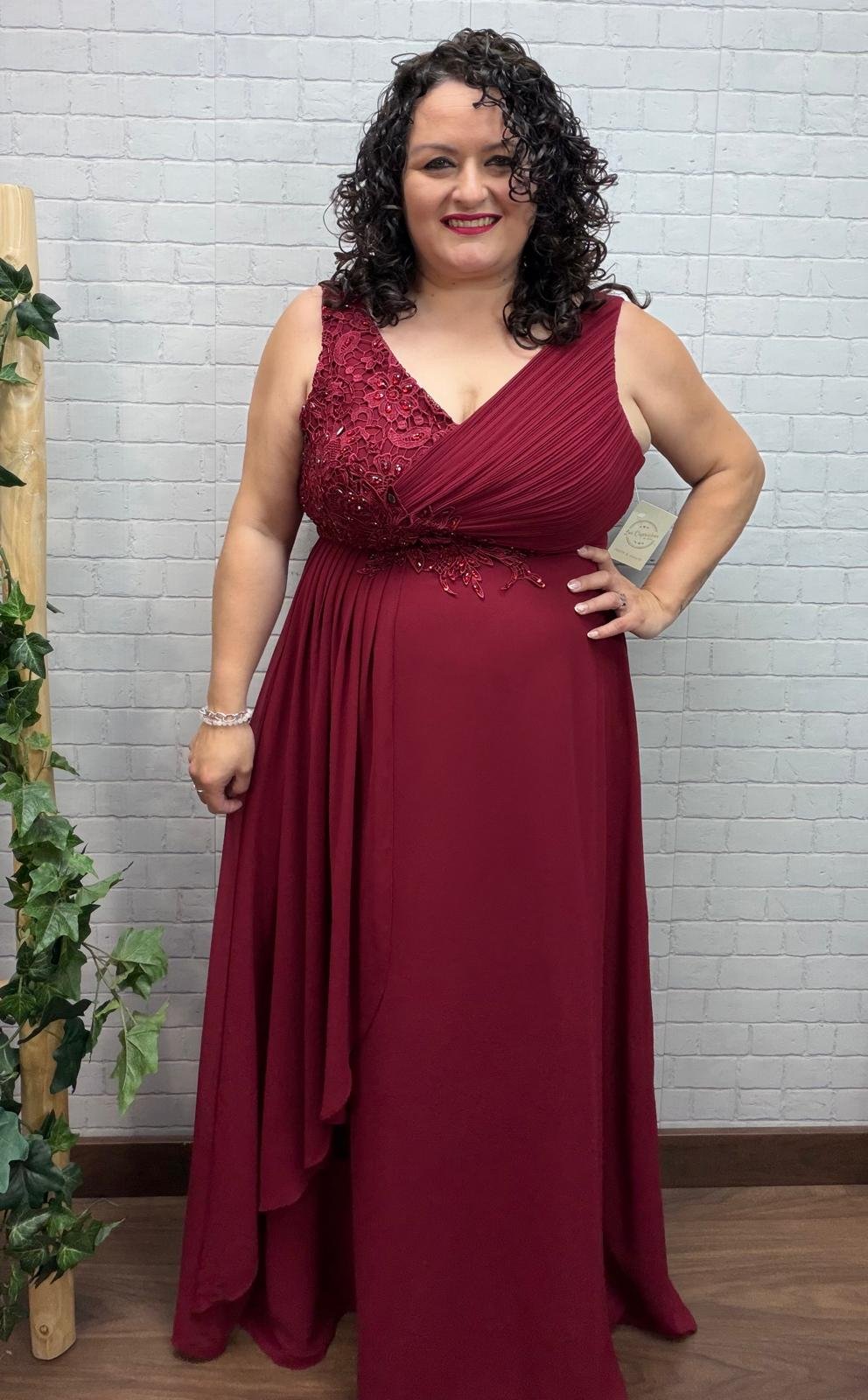 Vestido Ahana Granate T-L/XL-3XL/4XL Con Pedrería - Imagen 2