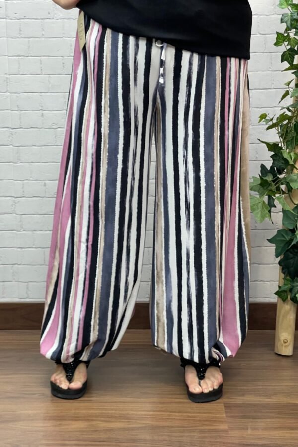 Pantalón Raila Negro T-46/54 Estampado