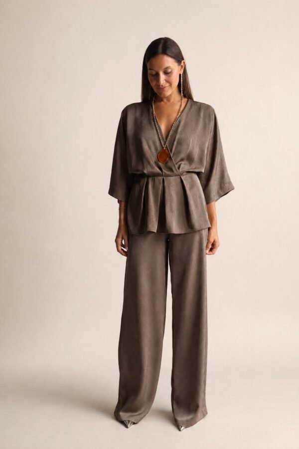 Conjunto Sandalo Chocolate T-38/48 Satinado